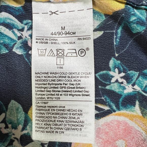 Banana Republic Womens‎ Lemon Print Washable Silk Top Size M Whimsical Work - Picture 6 of 6